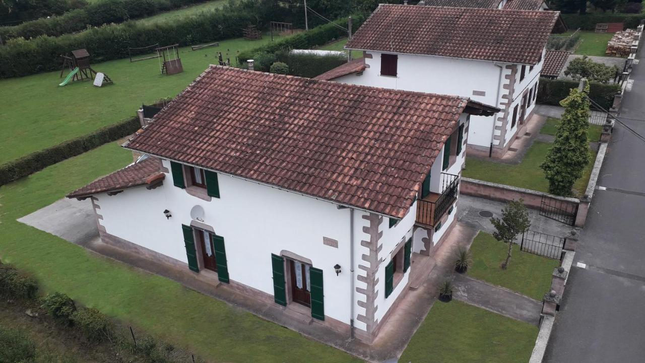 Lopenea Villa Garzáin Екстериор снимка